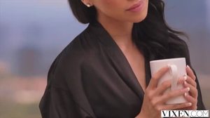 Vixen hot Latina babe gives her boyfriend a handjob in HD