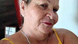 אנה, הסבתא הסקסית בפייסבוק בגיל 60