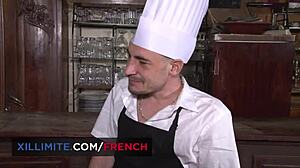Bucătăraşul francez îi face o muie senzuală dansatoarei uimitoare