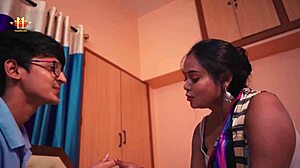 Skrivna kamera prikazuje indijsko milfo, ki vara svojega moža