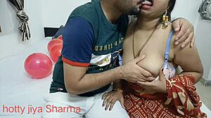 印度继母和儿子热情性爱