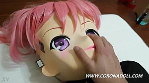 Jojos se auto-bondage e brincadeira de boneca em Kigurumi e máscara