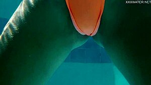 Европейская гимнастка Миха демонстрирует свою гибкость в потрясающем подводном выступлении
