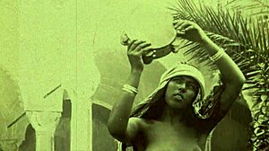 Ретро-винтажный минет и волосатая киска в мавританском гареме